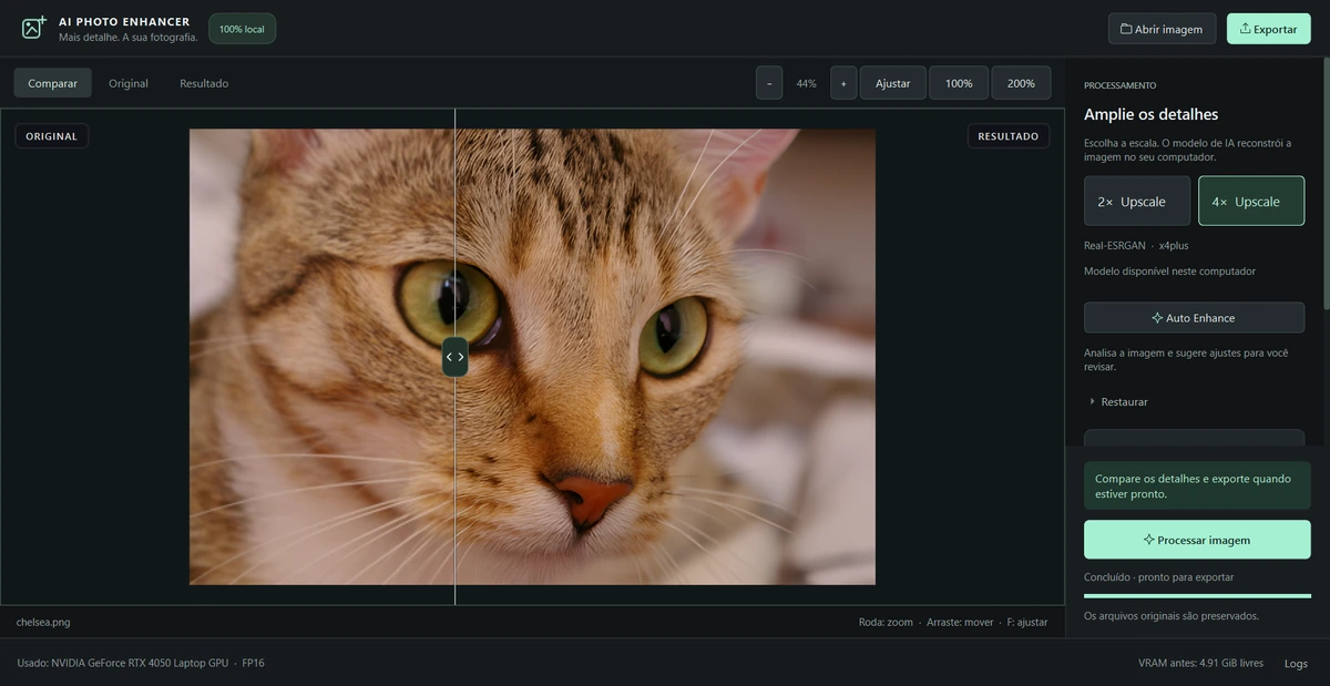 Interface escura do AIPE mostrando a fotografia da gata Chelsea, um divisor de antes e depois e a opção de ampliação 4× selecionada.